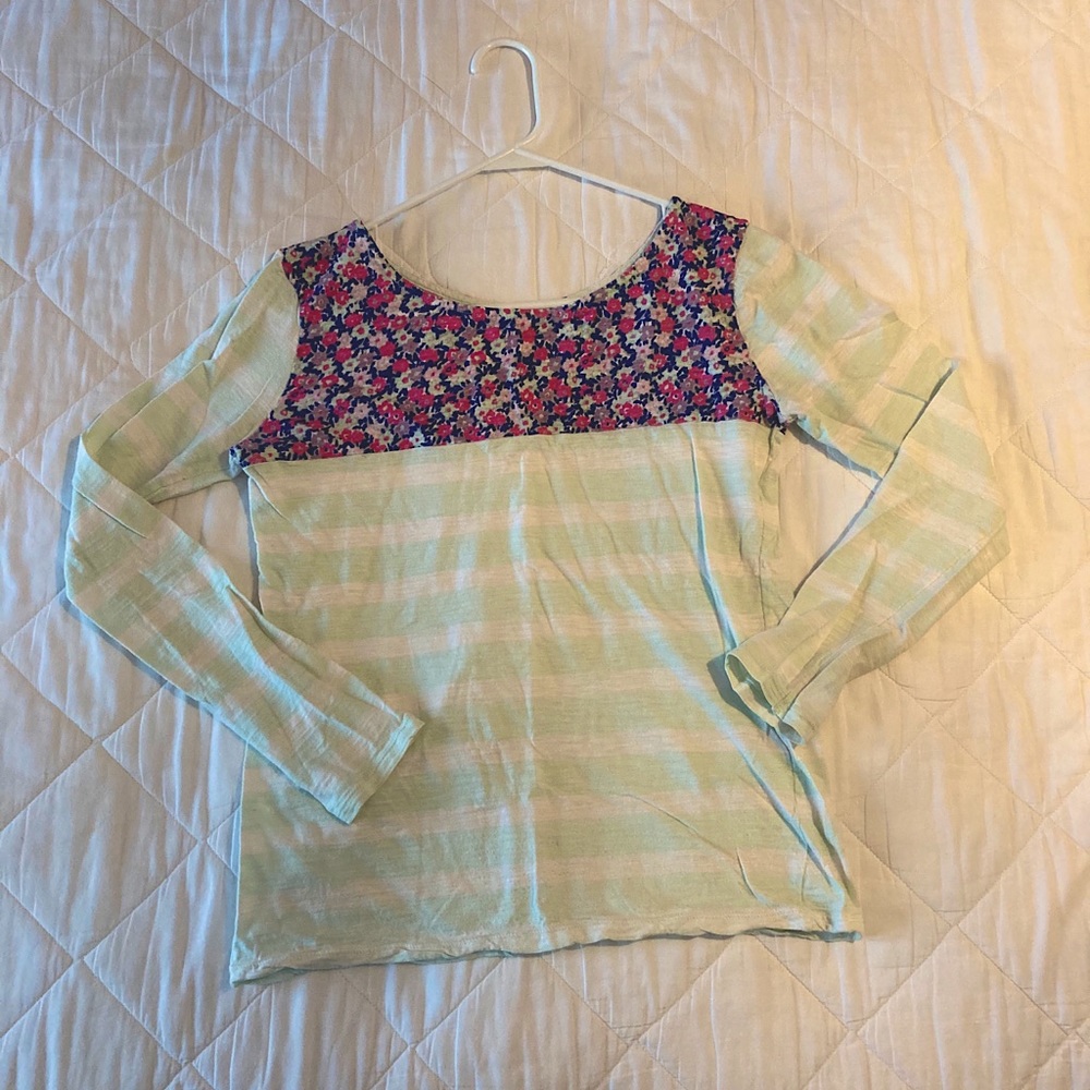 (4/$10) GAP long sleeve tee